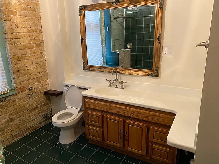 1846 W Henderson St #1846 — Photo 37