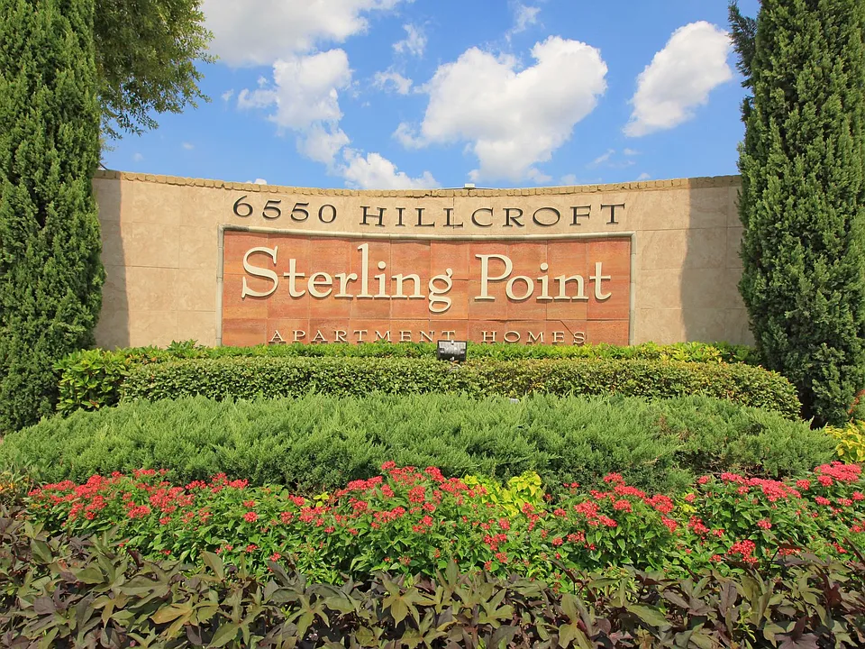 Sterling Point Apartments