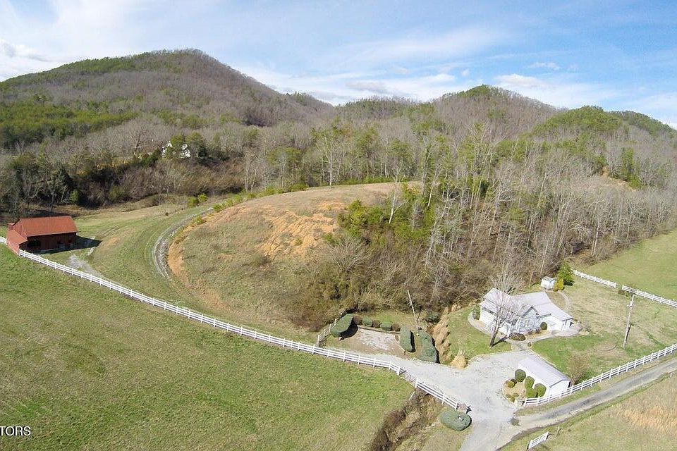 4th image of 634 Old Cedar Creek Rd
