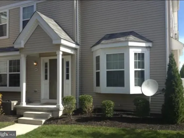 233 Flagstone Rd #5, Chester Springs, PA 19425