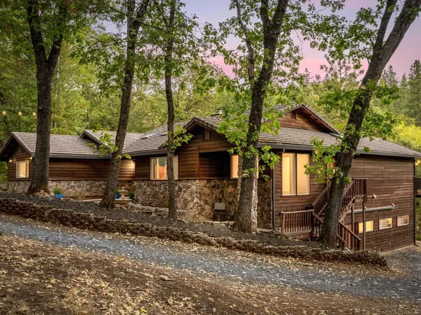 12017 Rainbow Rd, Grass Valley, CA 95949