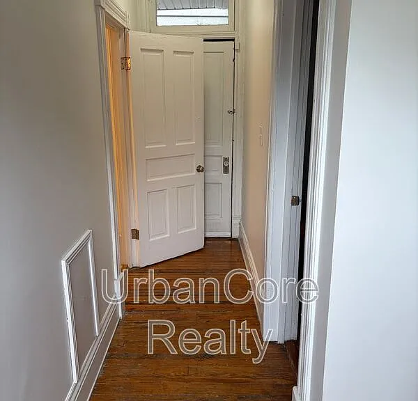 621 N 31st St #B — Photo 15