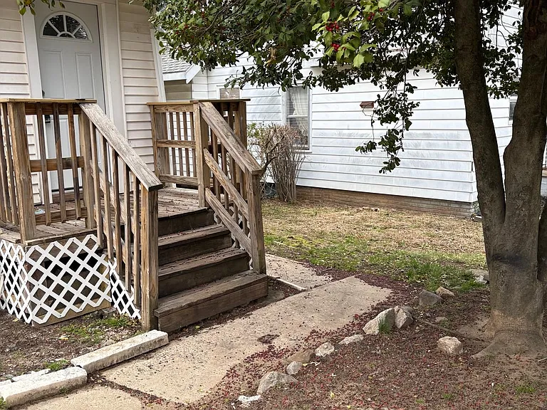 276 Main St — Photo 8