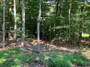 1422 Oberon Rd, Tobyhanna, PA 18466