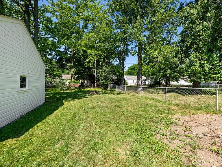 988 Glenside Ave — Photo 29