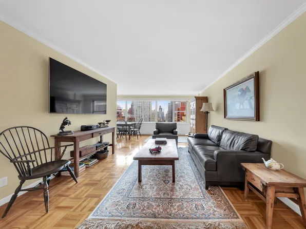 360 East 72nd Street image 1 of 15