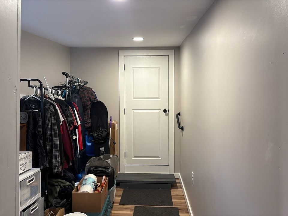 Second story entry, leading to kitchen/living