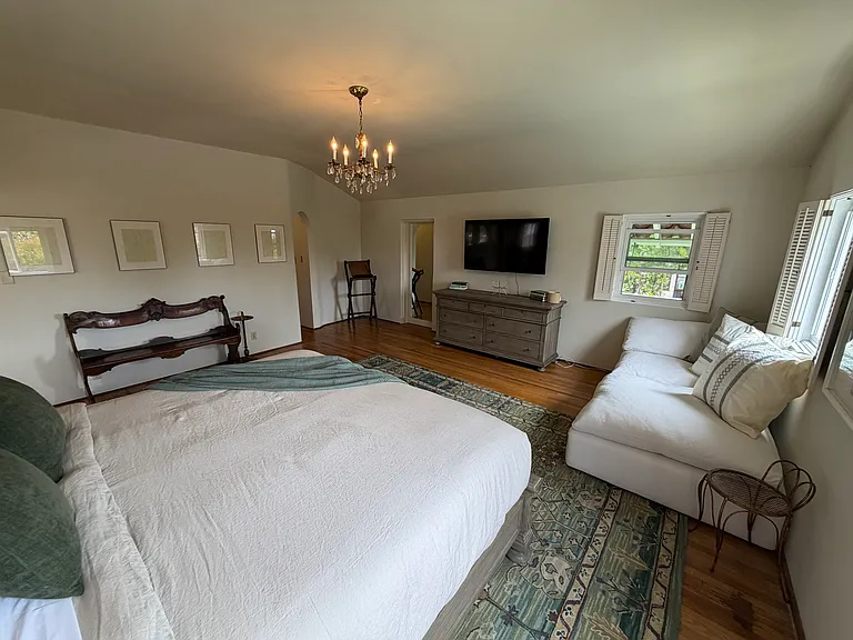 311 Amalfi Dr — Photo 30