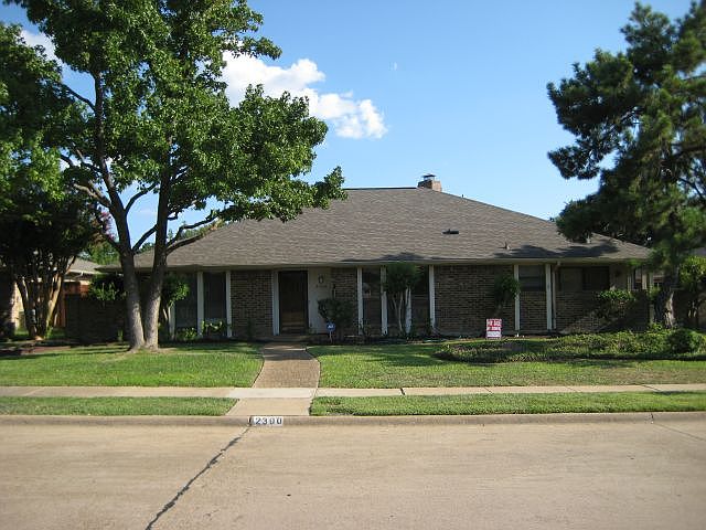 1st image of 2300 Red Oak Ln
