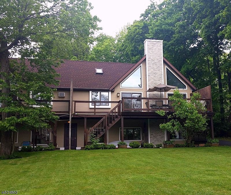 1st image of 125 Lakeside Blvd APT B