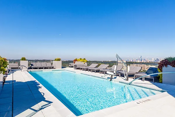 Rented by The Moinian Group | media 123