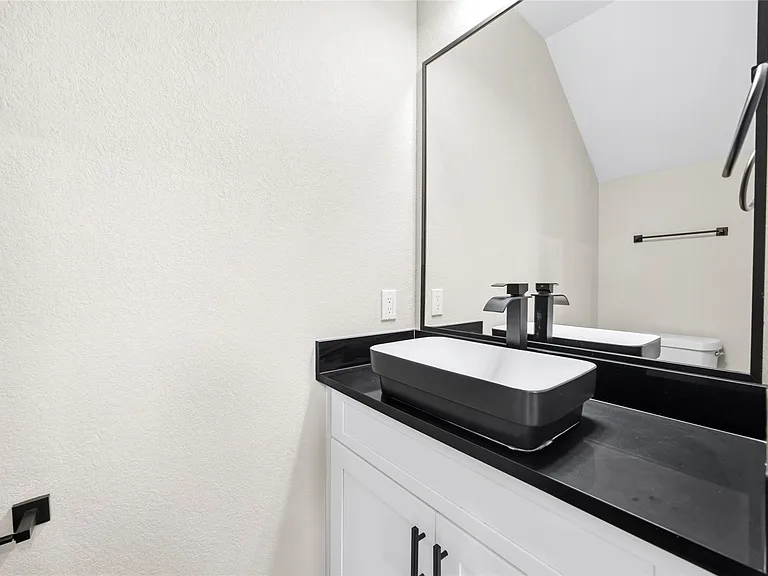 6101 Shotwell St #A — Photo 14