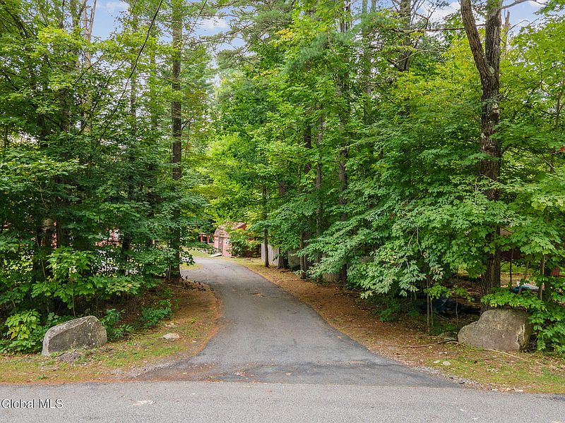 3rd image of 46 S Trout Lake Road