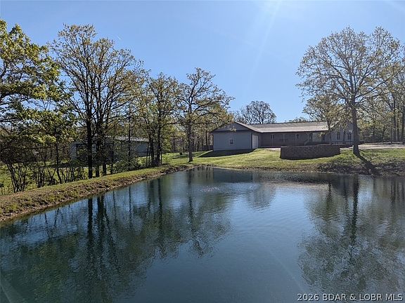 3rd image of 172 Flagstone Rd