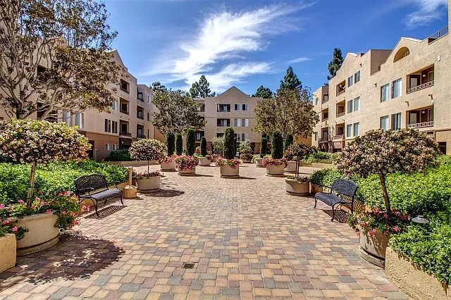 8889 Caminito Plaza Centro #7103 — Photo 54