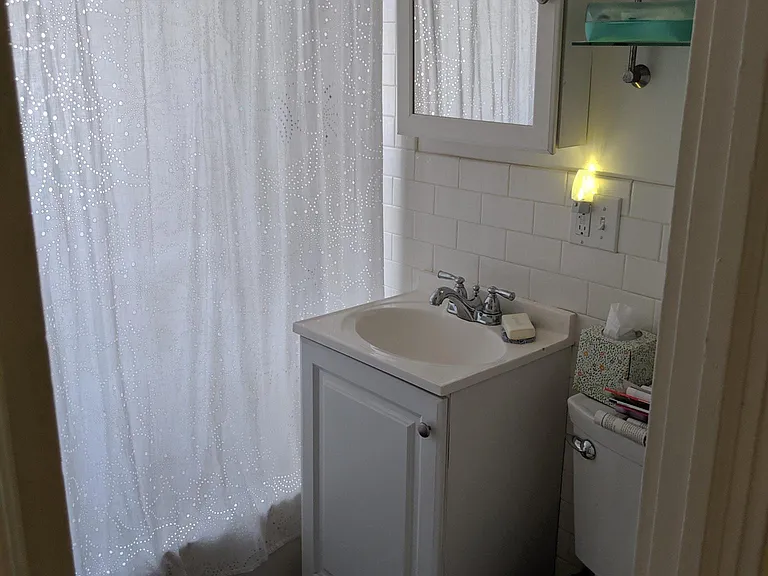 809 Portland Ave #6 — Photo 7