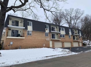 10 Green Bay Ct, Appleton, WI 54911