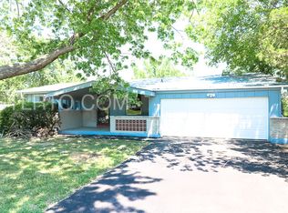 11110 Farber Dr, Saint Louis, MO 63136