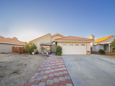 44913 Fenhold St, Lancaster, CA, 93535