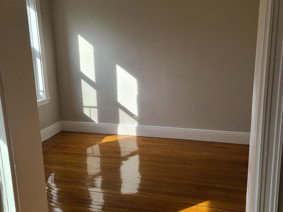 2nd image of 12 Farrington Ave #3W