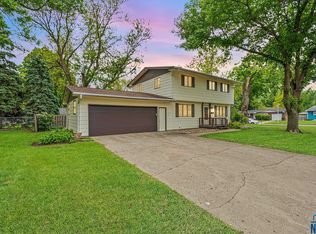 316 Sycamore Ave, Vermillion, SD 57069