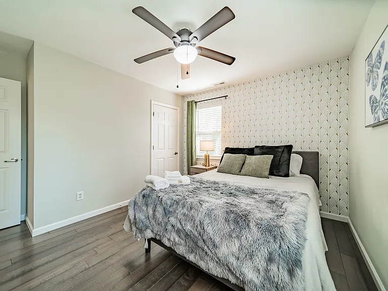 518 Parkwood Ave — Photo 25