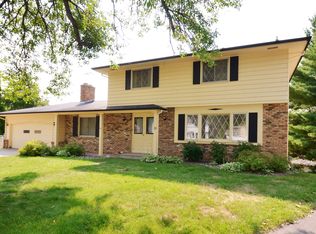 18 Battle Creek Ct, Saint Paul, MN 55119