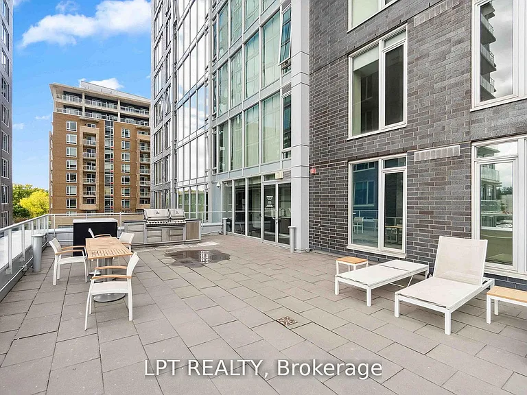 111 Champagne Ave S #307 — Photo 37
