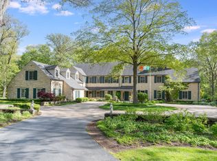 875 Country Club Rd, St Charles, IL 60174