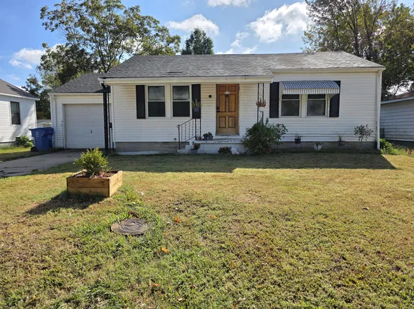816 E E St NW, Miami, OK 74354