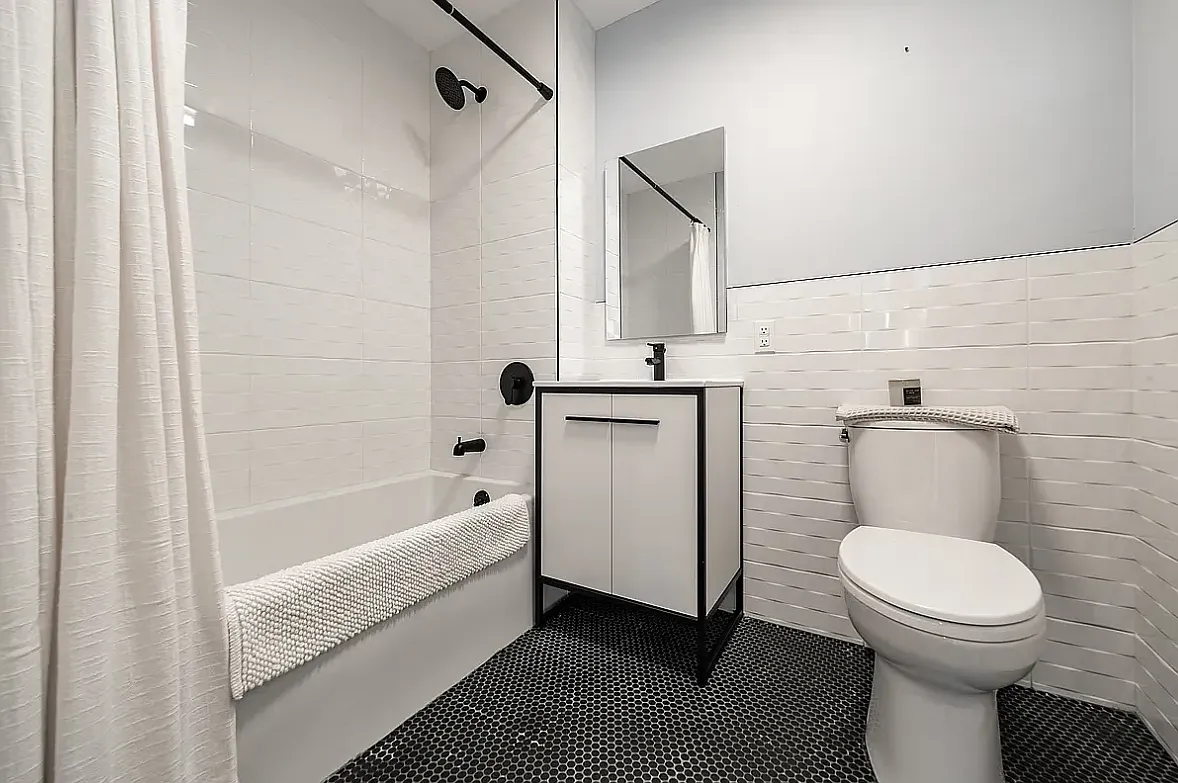 1120 Saint John's Place — Photo 4