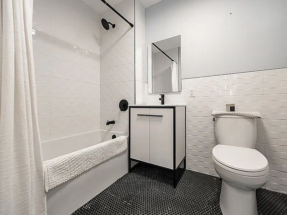 4th image of 1120 Saint Johns Pl APT 511