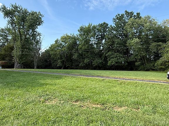 4th image of 3535 Lewis Rd