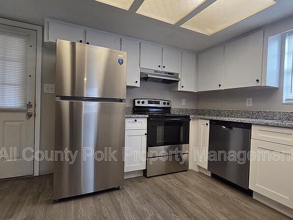3rd image of 4946 Malibu Ct
