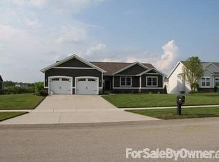 1079 Shore Pointe Dr SW, Byron Center, MI 49315