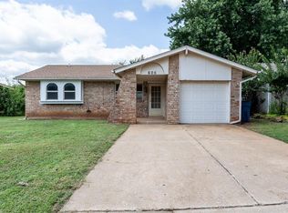 605 Robin Hill Rd, Edmond, OK 73003