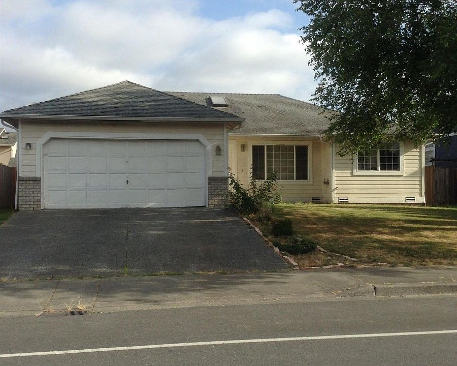1st image of 6413 82nd St NE