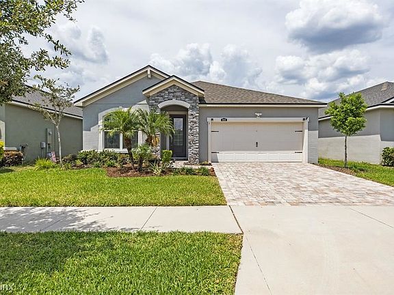 3rd image of 11606 Blue Woods Dr