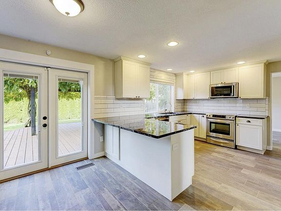 2nd image of 17316 NE 27th Way