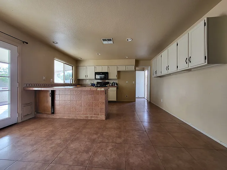 4821 W Bluefield Ave — Photo 12