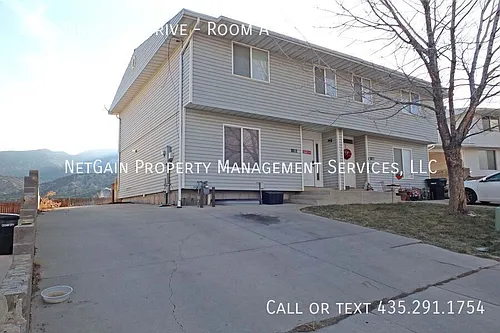 1193 Pinecone Dr Photo 1