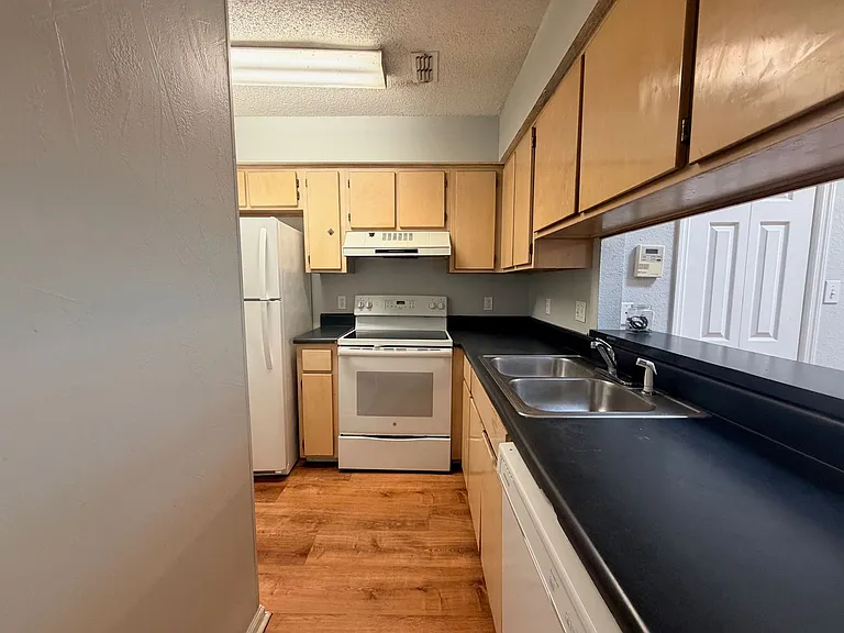 2436 Nugget Ln — Photo 2