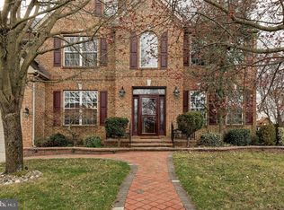 817 Renaissance Dr, Williamstown, NJ 08094