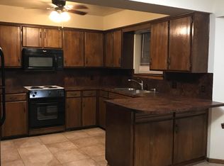 2718 Constitution Ave, Enid, OK 73703