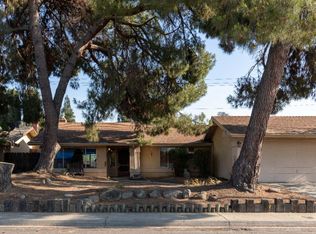 1946 Calimyrna Ave, Clovis, CA 93611
