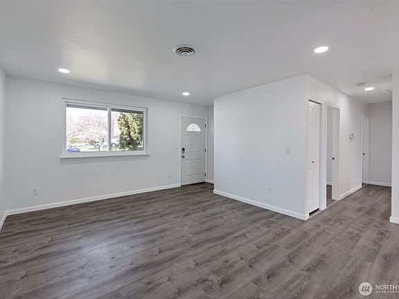 5th image of 6759 24th Street NE