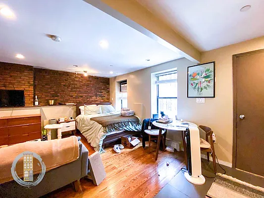 Rented by Brooklyn Rentals NYC | media 8