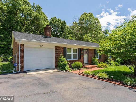 2nd image of 1002 Eastern View Dr
