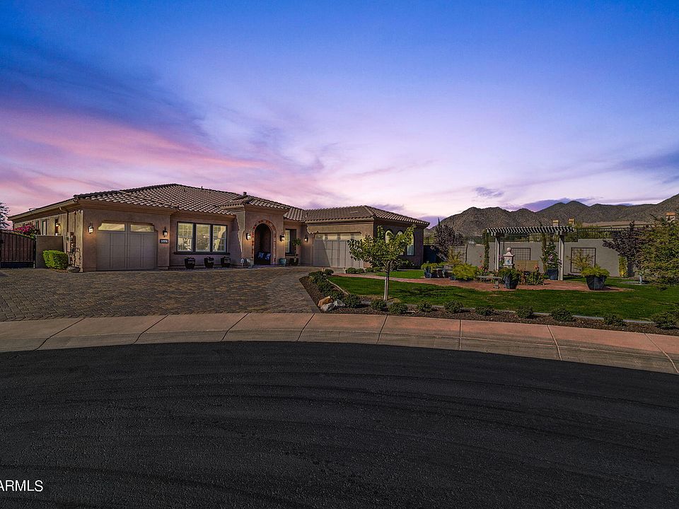 1st image of 10996 N 137TH Street