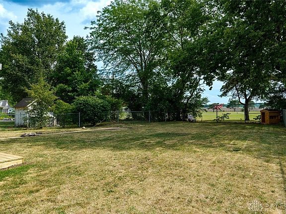 5th image of 4765 Willowview Dr